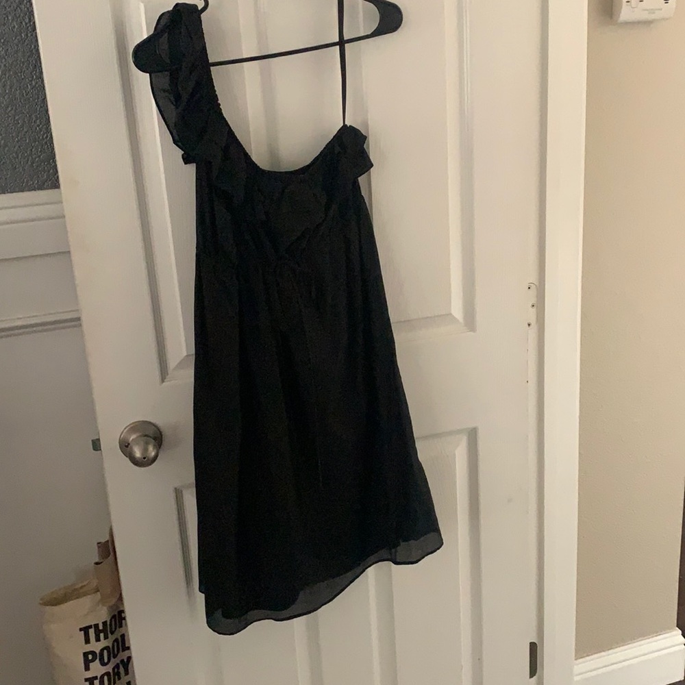 One shoulder black dress